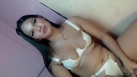 Snapshot of alena_sanggre69 chatting on 10, 1, 2025 Kimmygirl online show from 10, 1, 2025