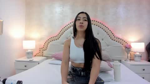 Snapshot of alenacoleman chatting on 9, 7, 2026 ALENA online show from 9, 7, 2026