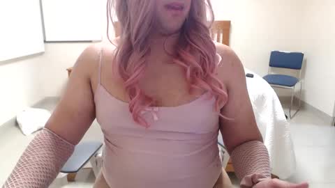 Snapshot of alessalindo840 chatting on 2, 2, 2025 AlessaBabyGirl840 online show from 2, 2, 2025