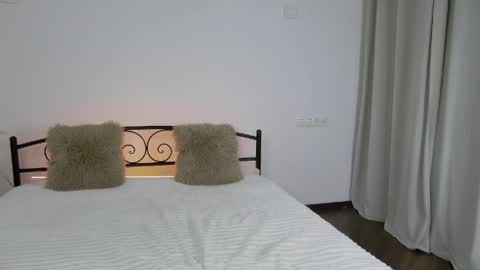 alessamay online show from 11, 4, 2026