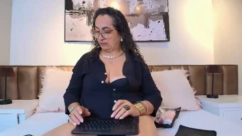 Alessandra online show from 3, 6, 2026