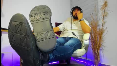 Snapshot of alessandro__wye chatting on 2, 12, 2024 ALESSANDRO WYE online show from 2, 12, 2024