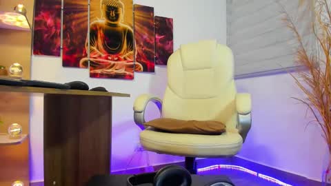 Snapshot of alessandro__wye chatting on 18, 12, 2024 ALESSANDRO WYE online show from 18, 12, 2024