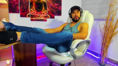 Snapshot of alessandro__wye chatting on 14, 1, 2025 ALESSANDRO WYE online show from 14, 1, 2025