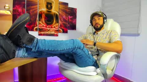 Snapshot of alessandro__wye chatting on 18, 1, 2025 ALESSANDRO WYE online show from 18, 1, 2025