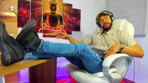 Snapshot of alessandro__wye chatting on 18, 1, 2025 ALESSANDRO WYE online show from 18, 1, 2025