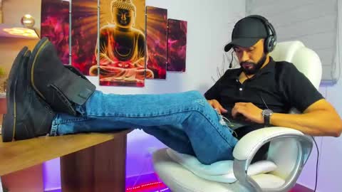 Snapshot of alessandro__wye chatting on 19, 1, 2025 ALESSANDRO WYE online show from 19, 1, 2025