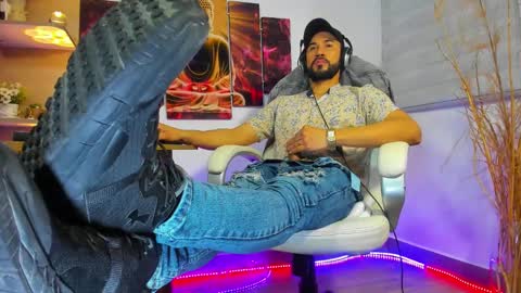 Snapshot of alessandro__wye chatting on 29, 1, 2025 ALESSANDRO WYE online show from 29, 1, 2025
