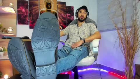 Snapshot of alessandro__wye chatting on 4, 2, 2025 ALESSANDRO WYE online show from 4, 2, 2025