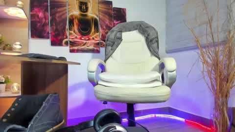 Snapshot of alessandro__wye chatting on 6, 2, 2025 ALESSANDRO WYE online show from 6, 2, 2025