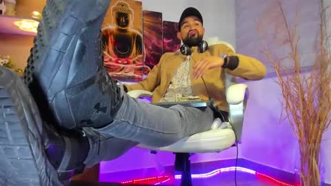Snapshot of alessandro__wye chatting on 14, 2, 2025 ALESSANDRO WYE online show from 14, 2, 2025