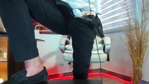 Snapshot of alessandro__wye chatting on 17, 2, 2025 ALESSANDRO WYE online show from 17, 2, 2025