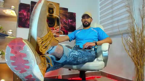 Snapshot of alessandro__wye chatting on 21, 2, 2025 ALESSANDRO WYE online show from 21, 2, 2025