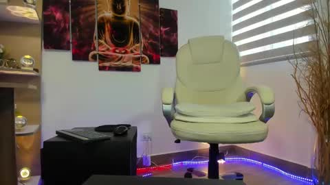 Snapshot of alessandro__wye chatting on 3, 3, 2025 ALESSANDRO WYE online show from 3, 3, 2025
