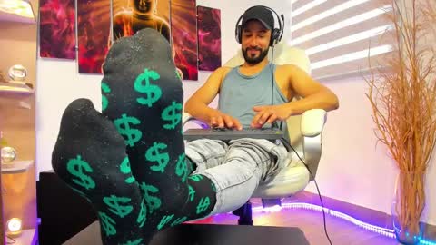 Snapshot of alessandro__wye chatting on 3, 3, 2025 ALESSANDRO WYE online show from 3, 3, 2025
