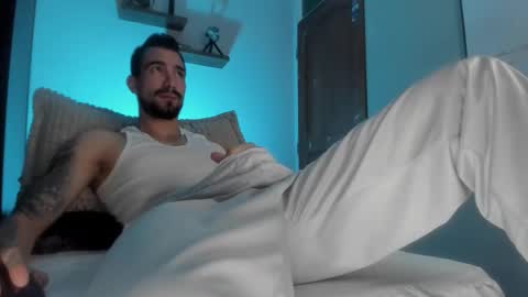 Kciqu3  Independent model online show from 23, 10, 2025