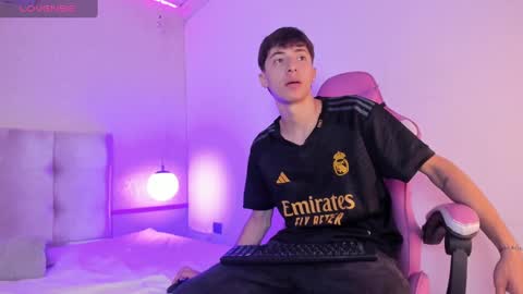 Alessandro Dybala online show from 28, 12, 2024