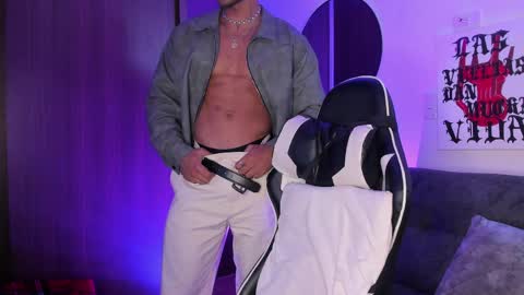 Snapshot of alessandro_vanni chatting on 13, 4, 2026 Alessandro Vanni online show from 13, 4, 2026
