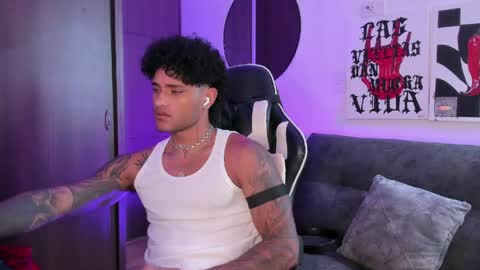 Snapshot of alessandro_vanni chatting on 14, 4, 2026 Alessandro Vanni online show from 14, 4, 2026