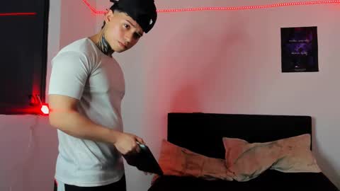 Alessandro online show from 13, 2, 2025