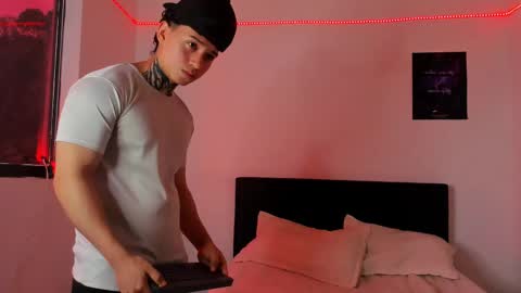 Alessandro online show from 24, 2, 2025