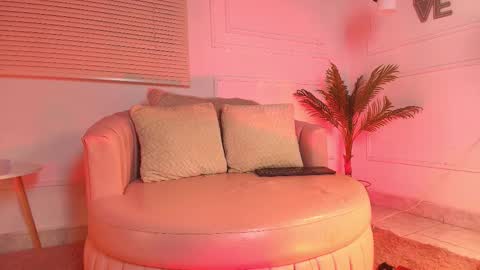 Alejandra  online show from 24, 10, 2025