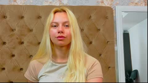 Snapshot of alessiacroft chatting on 17, 5, 2026 alessiacroft online show from 17, 5, 2026