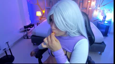 Snapshot of alessiadouce chatting on 7, 11, 2025 Alessia online show from 7, 11, 2025