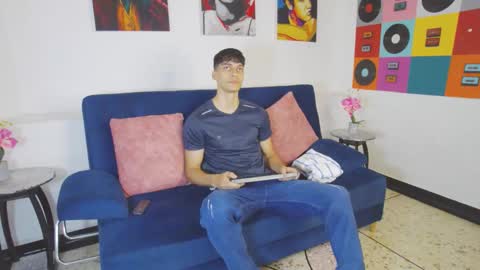 Alessio online show from 22, 11, 2025