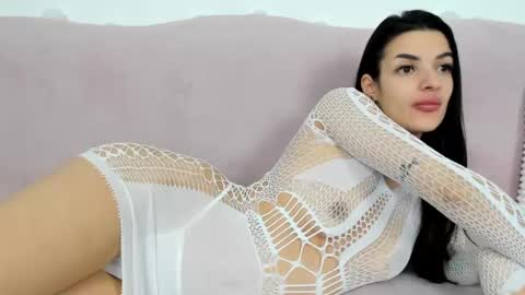 Snapshot of alessyaaa chatting on 6, 1, 2025 Ale online show from 6, 1, 2025