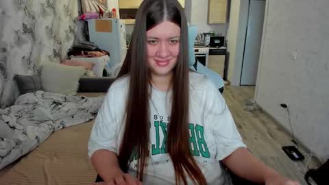 Aletta Oushen online show from 12, 11, 2025