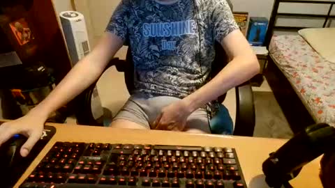 Snapshot of alex97420 chatting on 15, 11, 2025 Alex online show from 15, 11, 2025