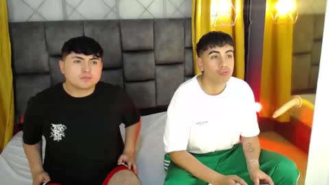 Snapshot of alex_beamont chatting on 13, 11, 2025 mike y alex online show from 13, 11, 2025