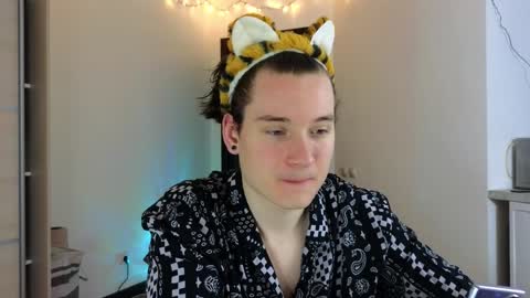 Snapshot of alex_candy_pump chatting on 9, 1, 2025 FAVORITE online show from 9, 1, 2025