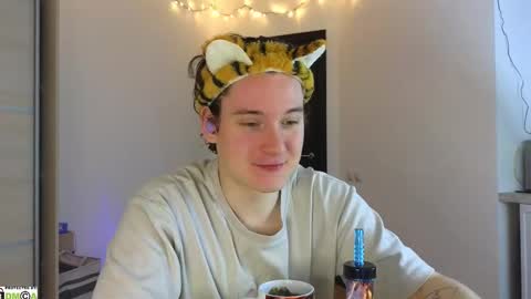 Snapshot of alex_candy_pump chatting on 21, 2, 2025 FAVORITE online show from 21, 2, 2025