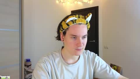 Snapshot of alex_candy_pump chatting on 12, 3, 2025 FAVORITE online show from 12, 3, 2025