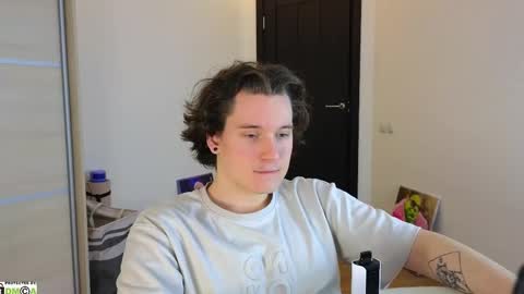 Snapshot of alex_candy_pump chatting on 12, 3, 2025 FAVORITE online show from 12, 3, 2025