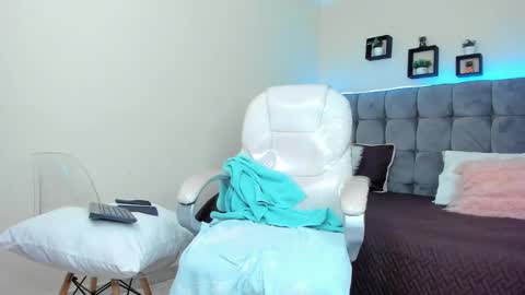 Snapshot of alex_cute77 chatting on 27, 1, 2025 alex online show from 27, 1, 2025