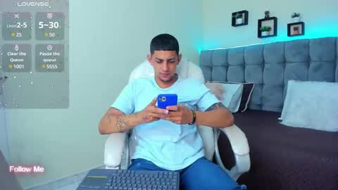 Snapshot of alex_cute77 chatting on 31, 1, 2025 alex online show from 31, 1, 2025