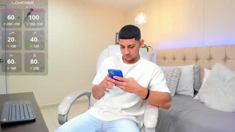 Snapshot of alex_cute77 chatting on 5, 3, 2025 alex online show from 5, 3, 2025
