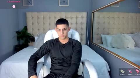 Snapshot of alex_cute77 chatting on 12, 9, 2025 alex online show from 12, 9, 2025