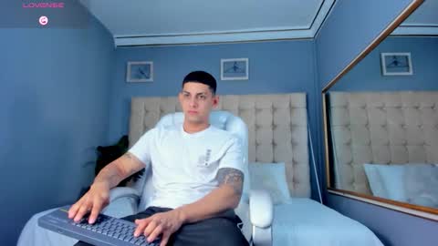 Snapshot of alex_cute77 chatting on 13, 9, 2025 alex online show from 13, 9, 2025