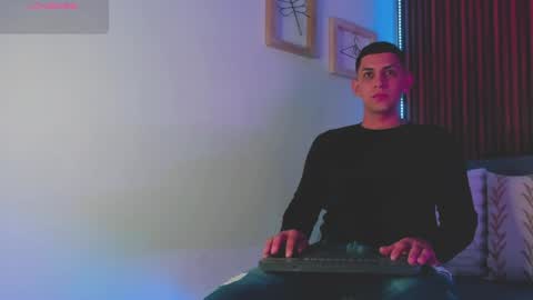 Snapshot of alex_cute77 chatting on 29, 4, 2026 alex online show from 29, 4, 2026