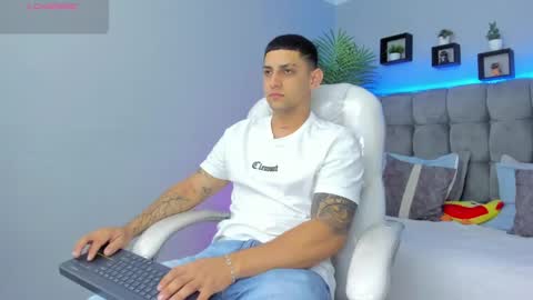 Snapshot of alex_cute77 chatting on 16, 5, 2026 alex online show from 16, 5, 2026