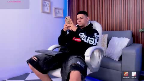 Snapshot of alex_cute77 chatting on 22, 5, 2026 alex online show from 22, 5, 2026