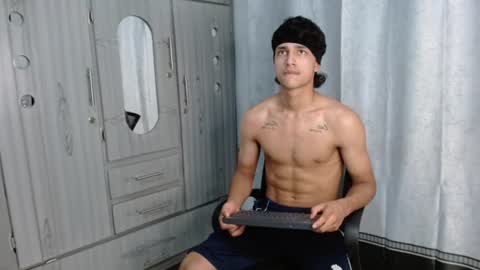 Snapshot of alex_martin47 chatting on 3, 7, 2026 alex online show from 3, 7, 2026