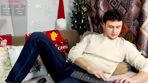 Snapshot of alex_onelove chatting on 14, 12, 2024 Alex online show from 14, 12, 2024