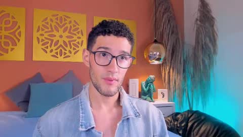 Snapshot of alex_russoo chatting on 28, 9, 2025 Alex Russo online show from 28, 9, 2025