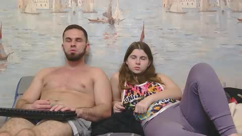 Alex and Sarah online show from 26, 11, 2025