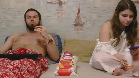 Alex and Sarah online show from 21, 3, 2026